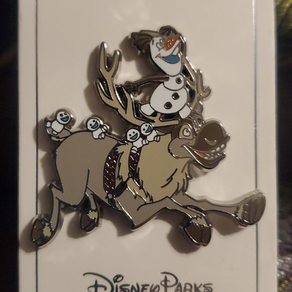 NWT Frozen Disney Trading Pins Set - Picture 4 of 6